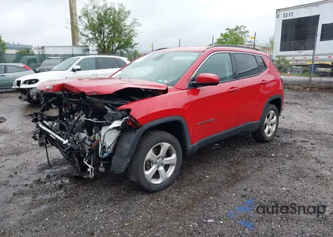 2018 Jeep Compass Latitude 4X4 from USA, damaged, VIN 3C4NJDBB1JT402641
